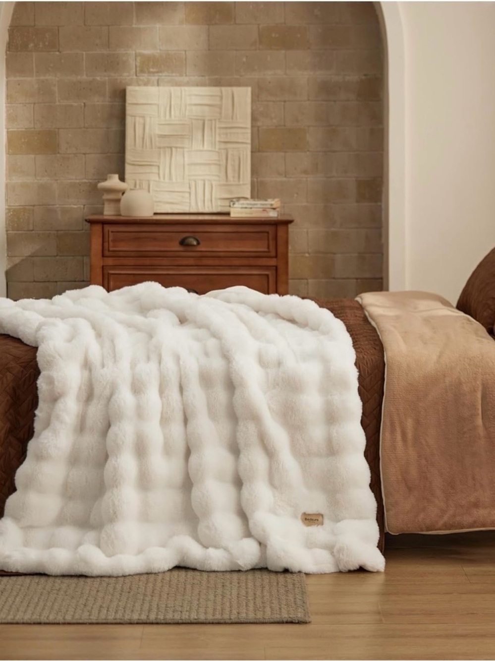 GentleSoft Bubble Faux Fur Throw Blanket Cream 50x60 New Open Box